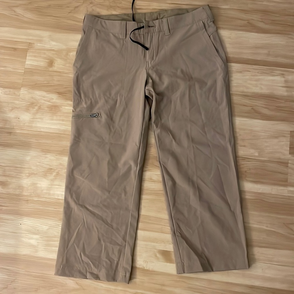Patagonia Khaki Cropped Pants